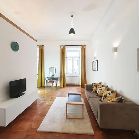 Apartment L'arco Living 2 Triest