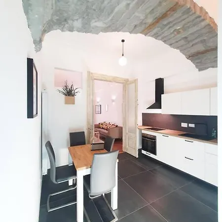 L'arco Living 2 * Triest