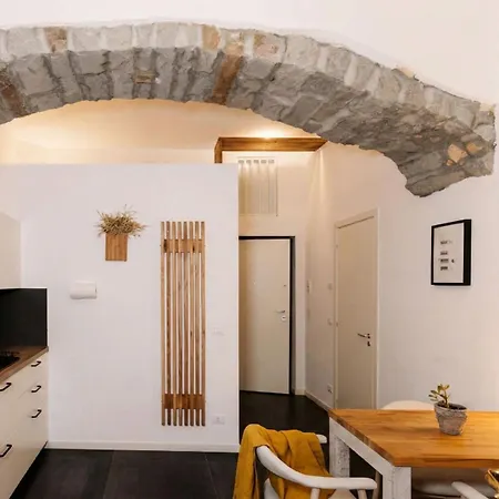 L'arco Living 2 * Triest